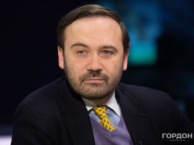 Пономарев: У Путина дергались пальцы, рука дергалась во время выступления. Думаю, у него очень плохое психологическое состояние
