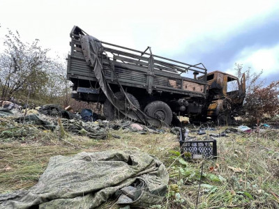 Украинские военные на юге сбили два беспилотника Орлан-10 и еще один иранский Shahed-136, уничтожили три склада боеприпасов