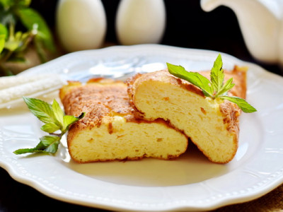 Какие 3 секрета поваров помогут приготовить вкусный и пышный омлет