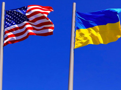 США передаст Украине дополнительные 12 миллиардов долларов: СМИ