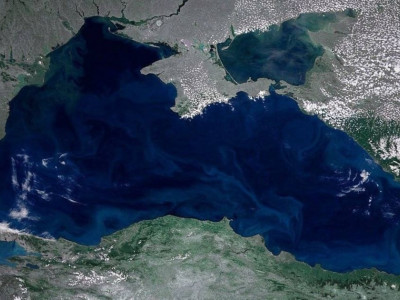 Море штормит: украинские военные предупредили о минной опасности