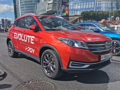 В росії представили електрокар Evolute, який виявився китайським Dongfeng (фото)