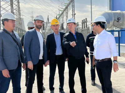 Заместитель акима области ознакомился с работой парогазотурбинной установки в Узбекистане