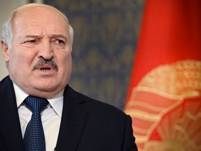 Лукашенко поручил Совбезу промыть мозг белорусам