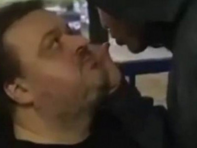 В Сети появилось видео, как Гаджиев дает пощечину Уткину