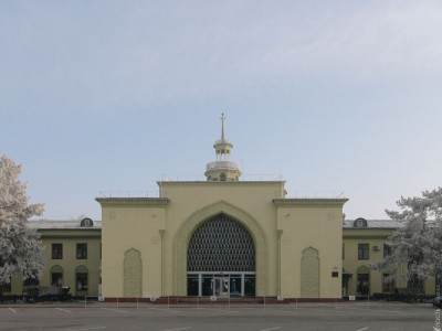 В Алматы начался снос здания VIP-терминала аэропорта
