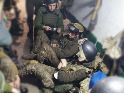 Розвідка РФ намагалася завербувати полонених азовців