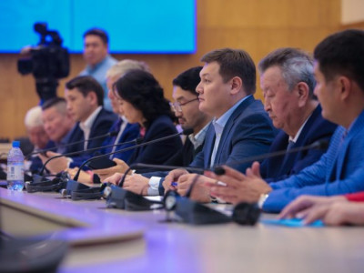 Сегодня Народная коалиция представила в Центральную избирательную комиссию РК все необходимые документы для выдвижения кандидатом в Президенты Республики Казахстан Касым-Жомарта Токаева.
