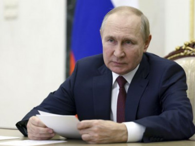 F**k you Putin: міністерка оборони Чехії привітала президента Росії з 70-річчям