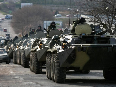 Российские оккупанты начали активный переброс военной техники из Крыма в РФ