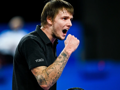 Александр Бублик без борьбы прошел в финал турнира во Франции