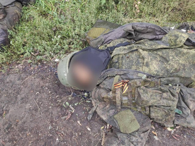 Россияне покинули на обочинах дорог в Харьковской области тела своих погибших
