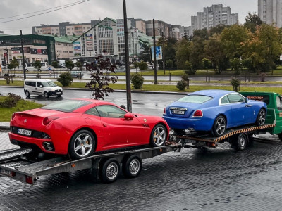 В Україні зняли автовози із розкішними авто на мільйон доларів (фото)