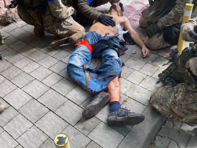 У Чернівцях затримали чоловіка, який застрелив поліцейську та поранив її колегу