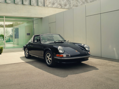 На аукционе продадут уникальный 911 специалистов Porsche Classic