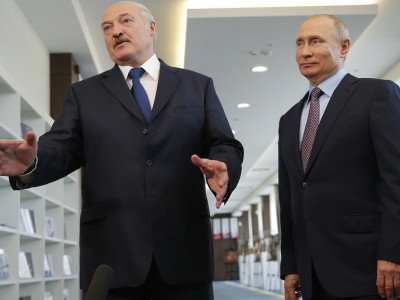 Лукашенко попросил Украину не выдвигать условий для переговоров с Россией — Financial Times