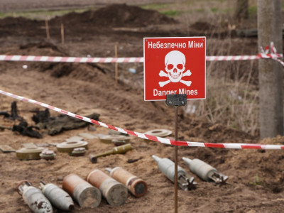 Пытался снять “растяжку”: в Харьковской области подорвались двое мужчин