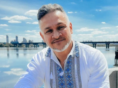 Эктор Хименес-Браво насмешил видео, на котором показал, чем занимался при блокировке его Instagram