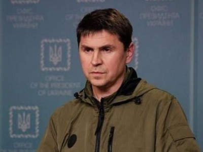 Кремль подразумевает не диалог, а сохранение украденного: Подоляк прокомментировал попытки РФ вести переговоры