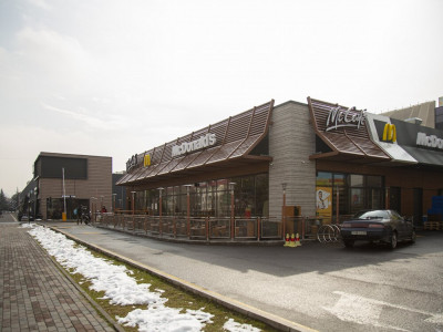 McDonald's закрыл свои точки в Казахстане из-за отказа от российской продукции – Reuters