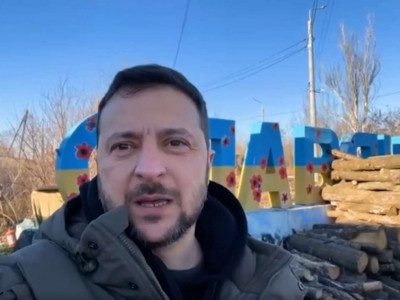 Зеленский прибыл в Славянск и поздравил воинов ВСУ