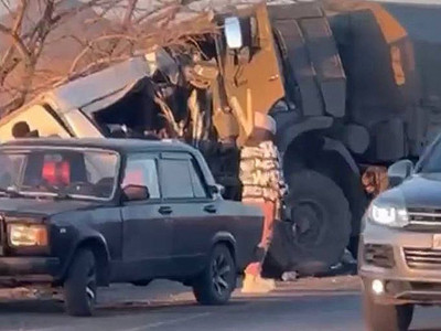 В ДНР военный грузовик оккупантов протаранил автобус с людьми – 16 погибших (видео)