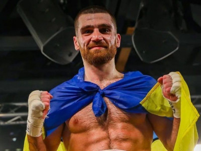 Известный украинский боксер сразится за пояс временного чемпиона мира: известные дата и соперник