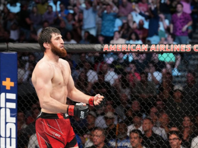 Анкалаев оказался тяжелее Блаховича перед титульным боем UFC