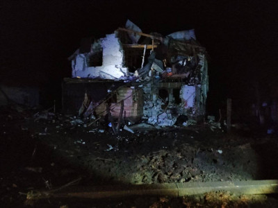 Поліцейські показали фото наслідків нічної атаки Київщини дронами-камікадзе