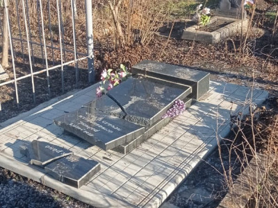 На Харьковщине мужчине сообщили о подозрении в надругательстве над могилами