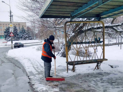 Коммунальщики отчитались, как очищают дороги и тротуары от снега в Николаеве