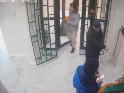 Житель Актау напал с ножом на посетителей банка