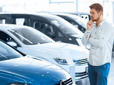 Казахстанские автосалоны отказывают россиянам в продаже машин