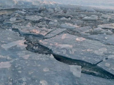 В Харькове двое пьяных подростков провалились под лед