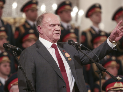 В КПРФ прокомментировали слухи об уходе Зюганова с поста лидера — Financial Times