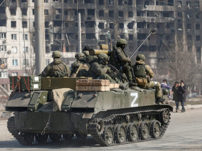 Россияне стягивают военных в Мариуполь