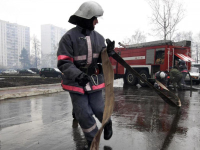 Два человека погибли при пожаре на юге Москвы — Financial Times