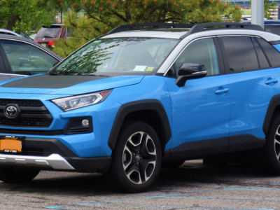 Топ-15 нових автомобілів, які все ще мають проблеми з іржею
