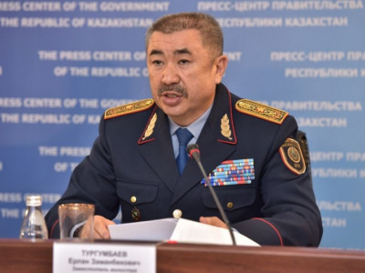 Экс-глава МВД Ерлан Тургумбаев так и не появился в суде по делу Серика Кудебаева