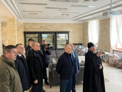 путин приехал во временно оккупированный Крым