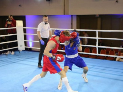 Азербайджанский боксер вышел в финал молодежного КМ