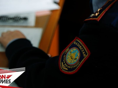Сорвал погоны и обматерил полицейского житель Туркестанской области