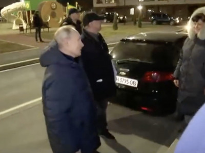 Із сайту Кремля видалили фрагмент відео, де Путіну кричать у Маріуполі: «Це все неправда! Це напоказ!