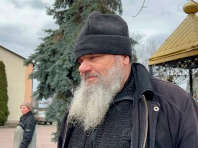 Пограничники разоблачили священника, который удерживал волонтеров в подвале церкви на Киевщине (Видео)
