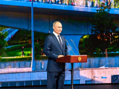Путин: Россия будет вынуждена реагировать на поставку Украине оружия с ядерным компонентом — Financial Times