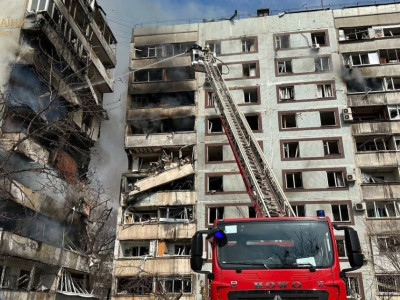Зеленский пообещал России военный ответ на удары по Запорожью и Ржищеву