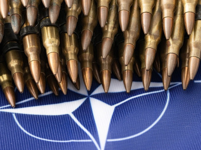 Столтенберг призвал Запад готовиться к долгосрочной поддержке Украины — Financial Times