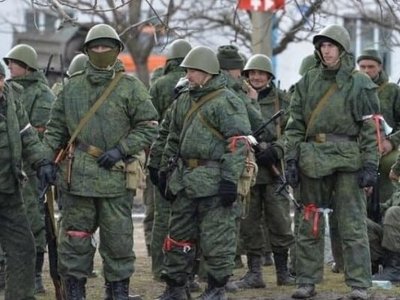 В разведке Британии объяснили, почему РФ обучает военных в Беларуси