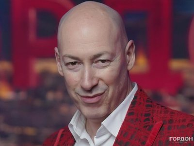 Бузова-рейтузова. Гордон показал ролик, в котором путинистка Бузова не смогла выговорить слово капитулирую