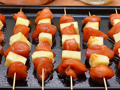 Мамины секреты Шашлык из курицы с ананасом